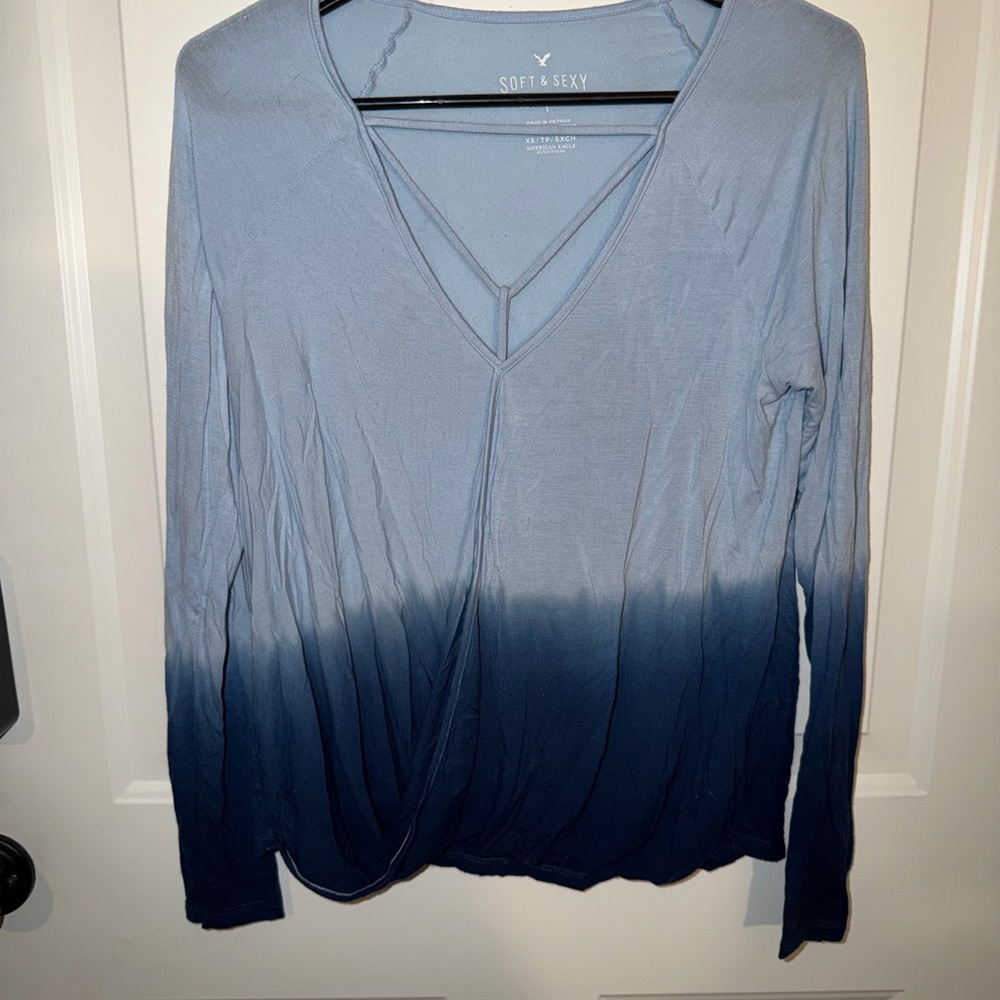 American Eagle Outfitters Soft & Sexy Blue Gradient Long Sleeve Top